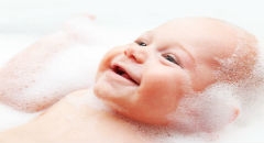 Jak pielęgnować sk&oacute;rę niemowlęcia?