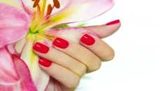 Trendy w stylizacji paznokci - od nail art po lakiery żelowe