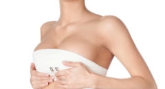Powiększanie piersi &ndash; implanty czy własny tłuszcz?