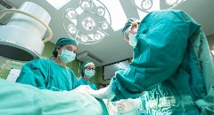 Chirurgia onkologiczna a jakość życia pacjent&oacute;w
